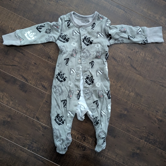 3/$30 2 Sleepers with snaps - Picture 1 of 6